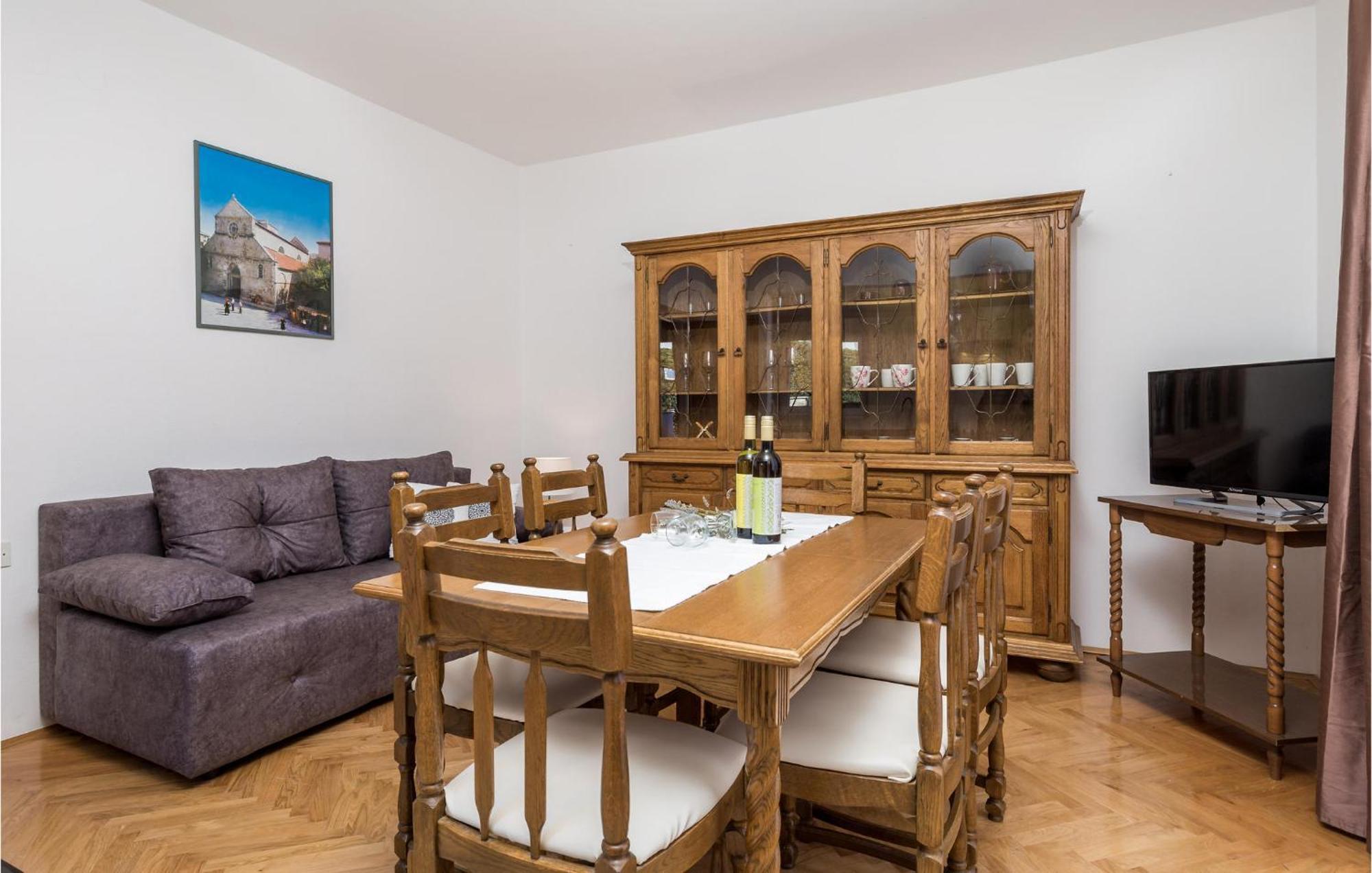 2 Bedroom Awesome Apartment In Pag Đảo Pag Ngoại thất bức ảnh