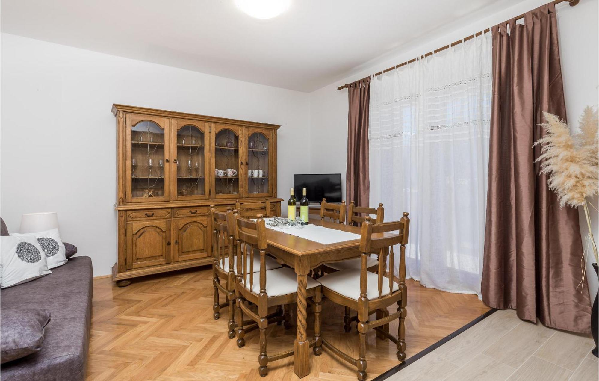 2 Bedroom Awesome Apartment In Pag Đảo Pag Ngoại thất bức ảnh