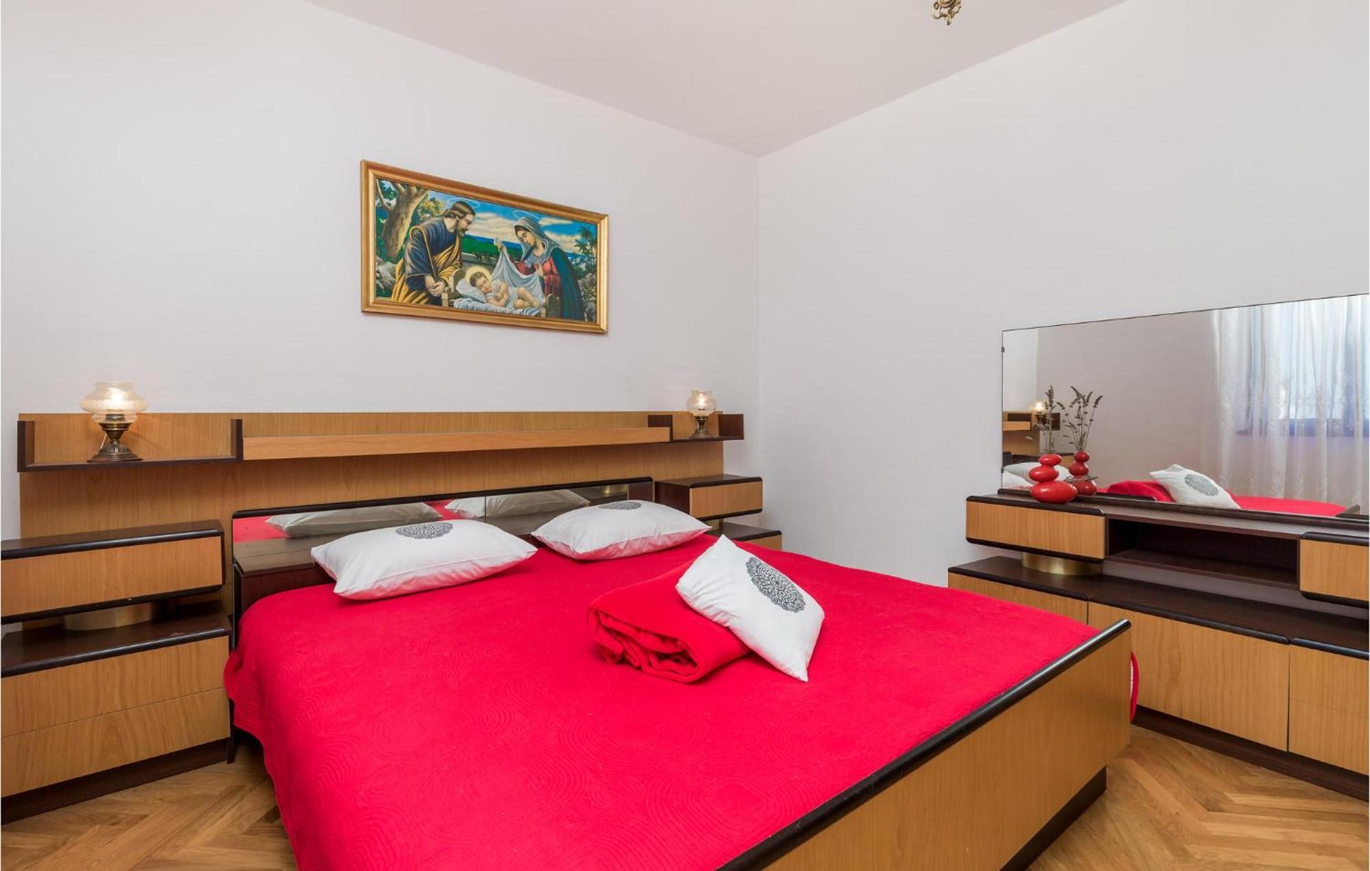 2 Bedroom Awesome Apartment In Pag Đảo Pag Ngoại thất bức ảnh