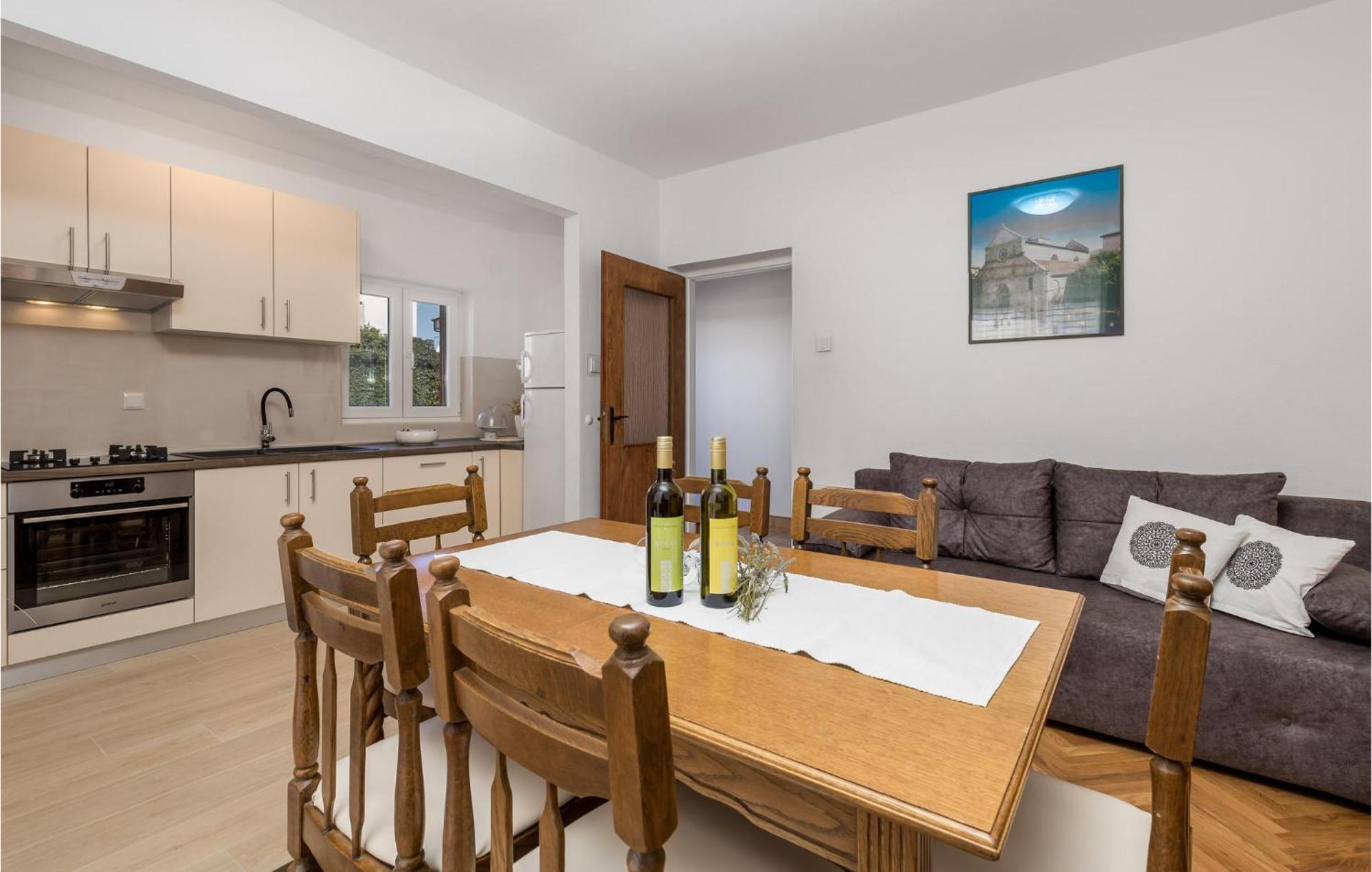 2 Bedroom Awesome Apartment In Pag Đảo Pag Ngoại thất bức ảnh